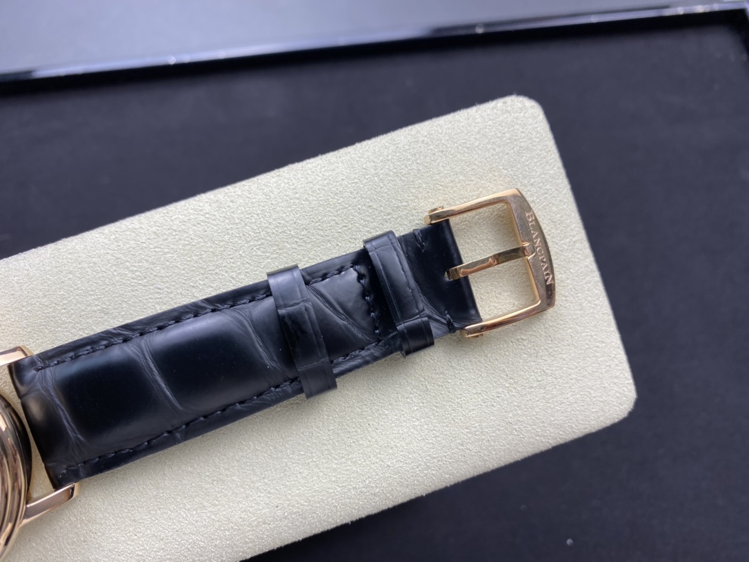 宝珀精仿腕表真人模特雕刻而成春宫表 第8张